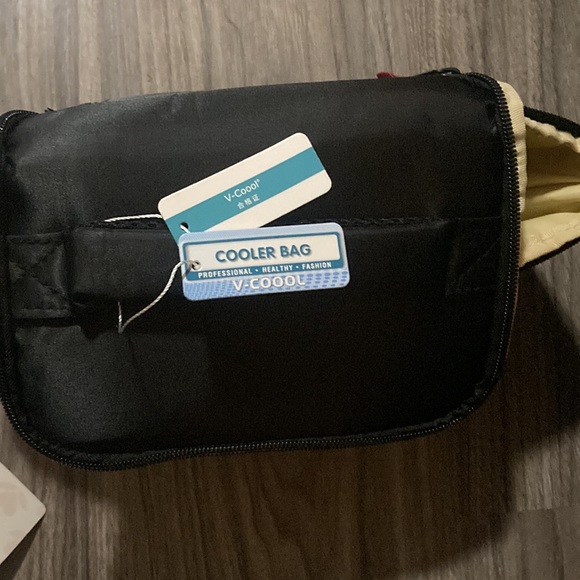 V-COOOL Breast Pump Tote Bag with Breastmilk Cooler Bag, Large - Picture 10 of 10